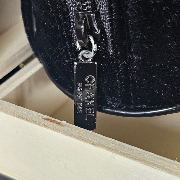 CHANEL Black Velvet Clutch W/Crossbody Chain & Twilly Added - Picture 4 of 16